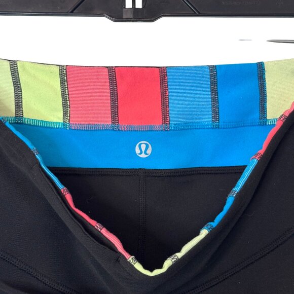 Lululemon athletic shorts black women’s size 8 - Picture 6 of 7